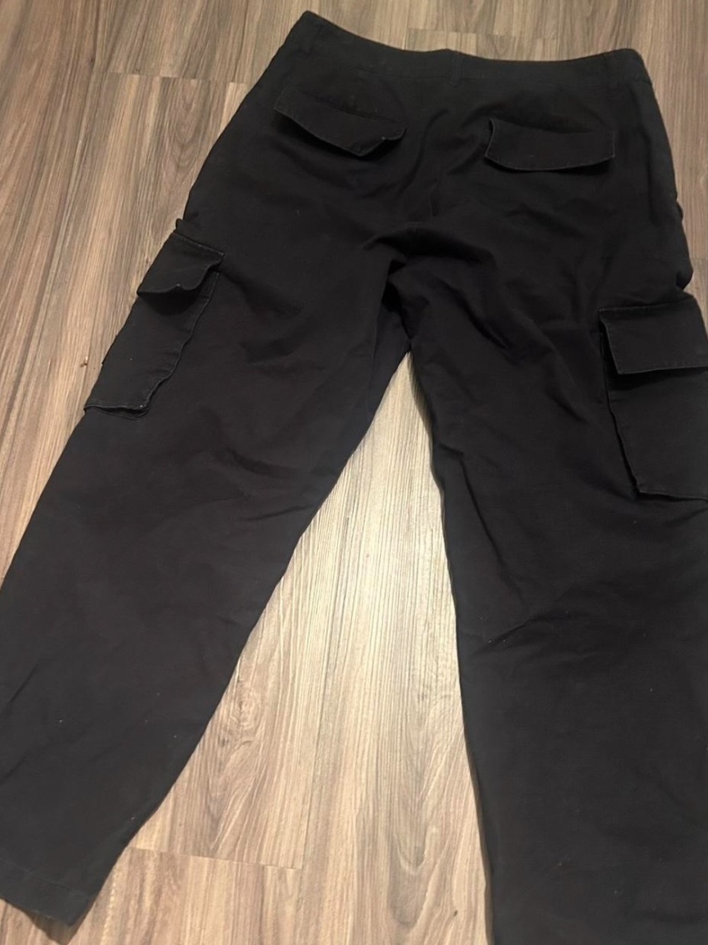 Men's Alo Black Cargo Pants - Classic Utility Style
